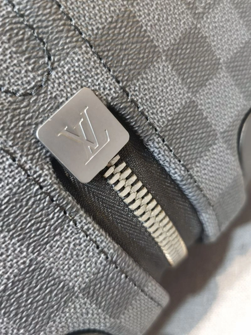 Louis Vuitton Suitcase MoistureWicking 65326