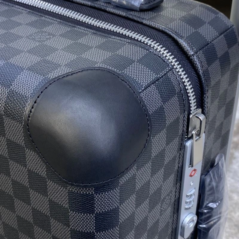 Durable Louis Vuitton Suitcase 65321