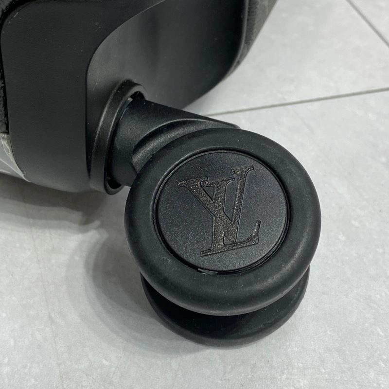 UrbanChic Louis Vuitton Suitcase 65306