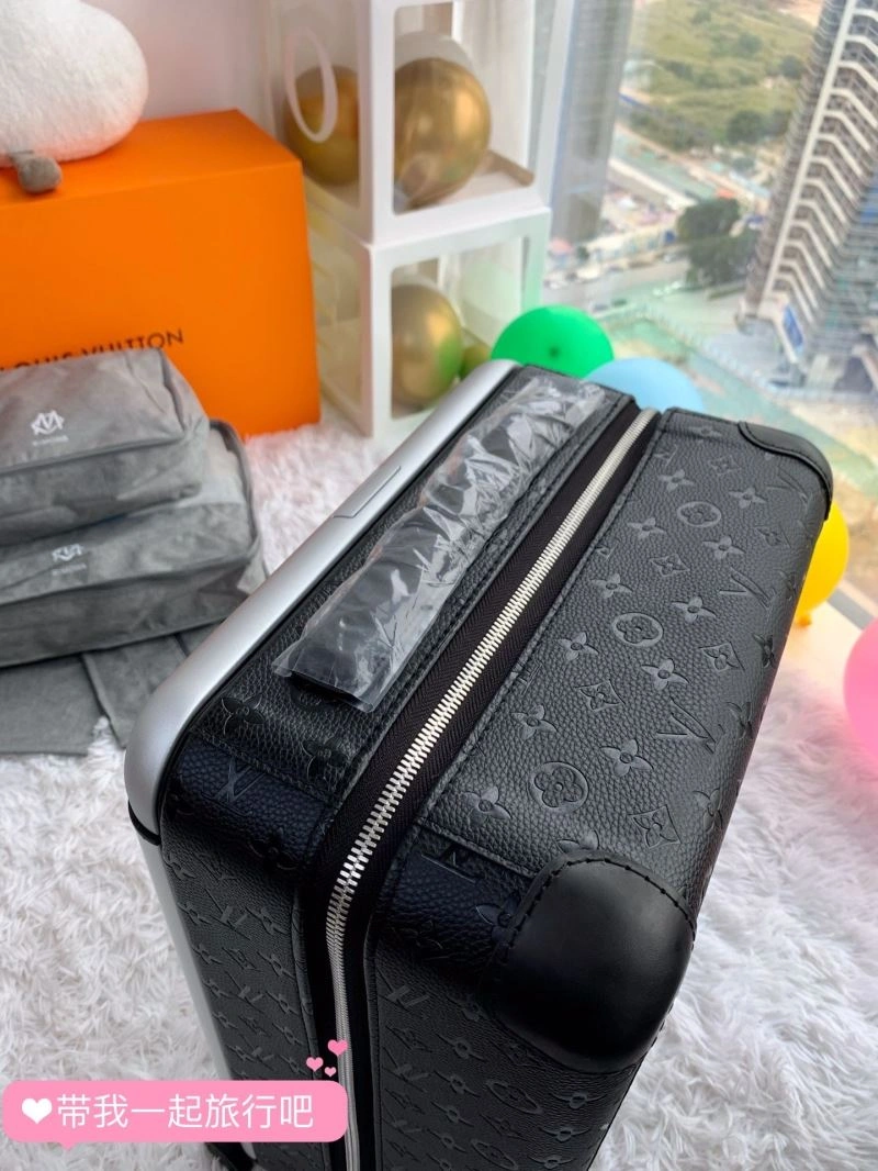 Fashionable Louis Vuitton Suitcase 65300