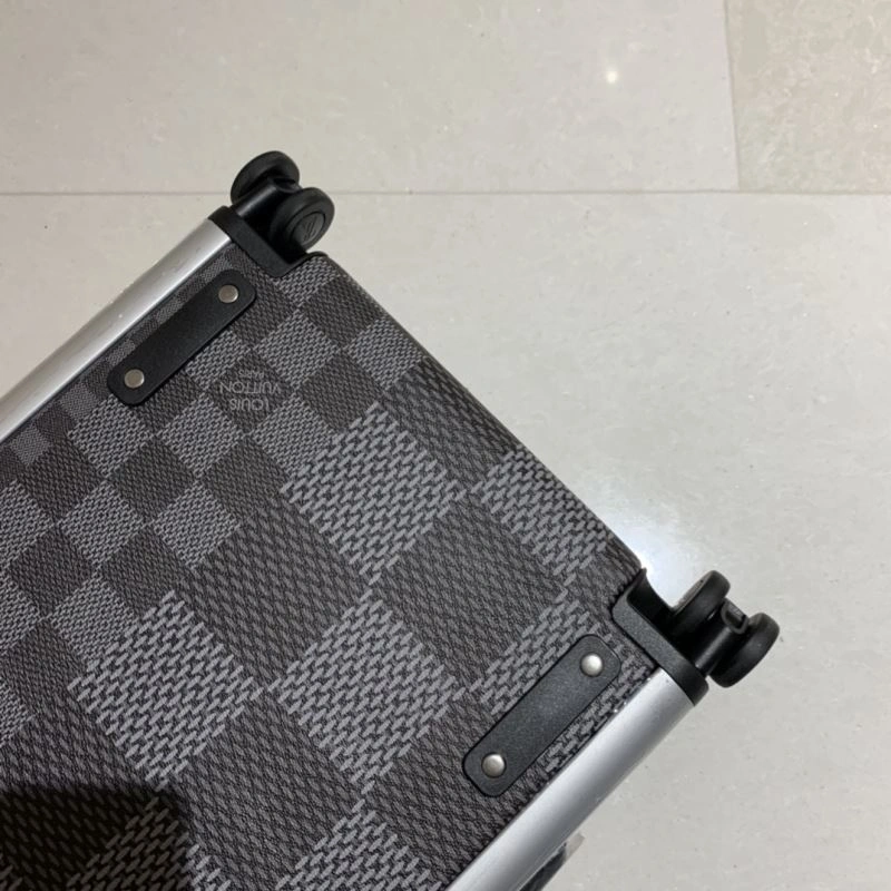 Bold Louis Vuitton Suitcase 65295
