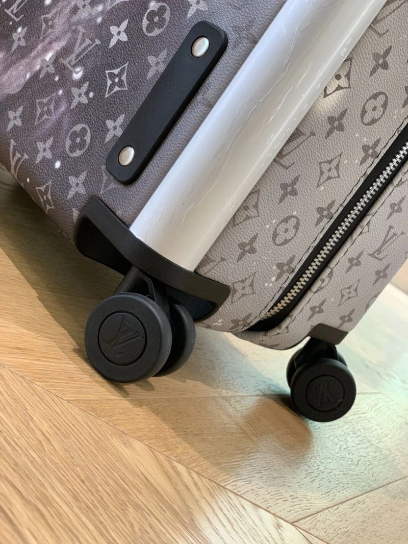 MoistureWicking Louis Vuitton Suitcase 65277