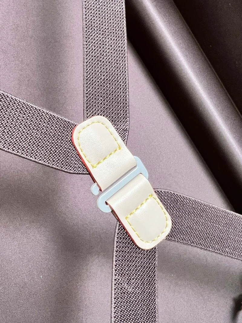 MoistureWicking Louis Vuitton Suitcase 65323
