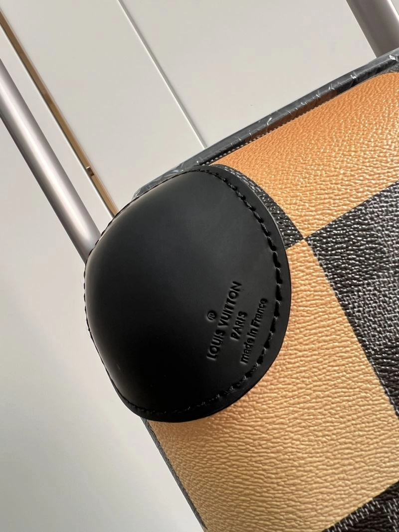Stretchable Louis Vuitton Suitcase 65217
