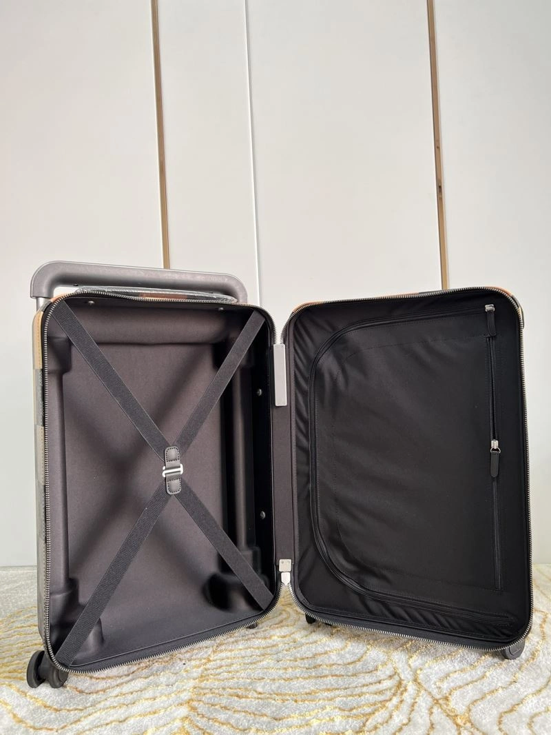 Stretchable Louis Vuitton Suitcase 65217