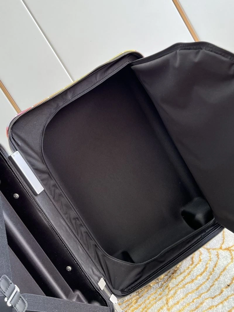 Flexible Louis Vuitton Suitcase 65209