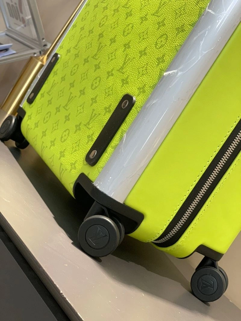 QuickDry Louis Vuitton Suitcase 65191