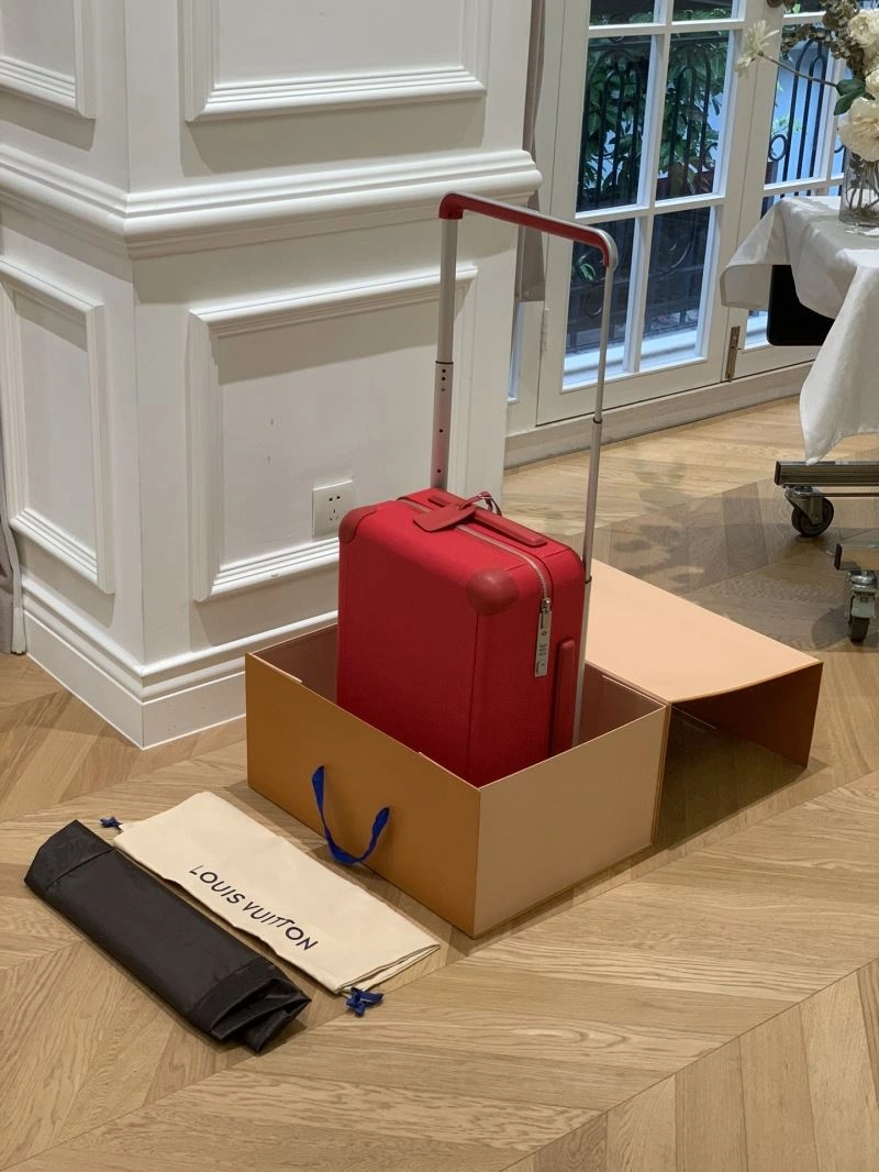Trendsetting Louis Vuitton Suitcase 65170