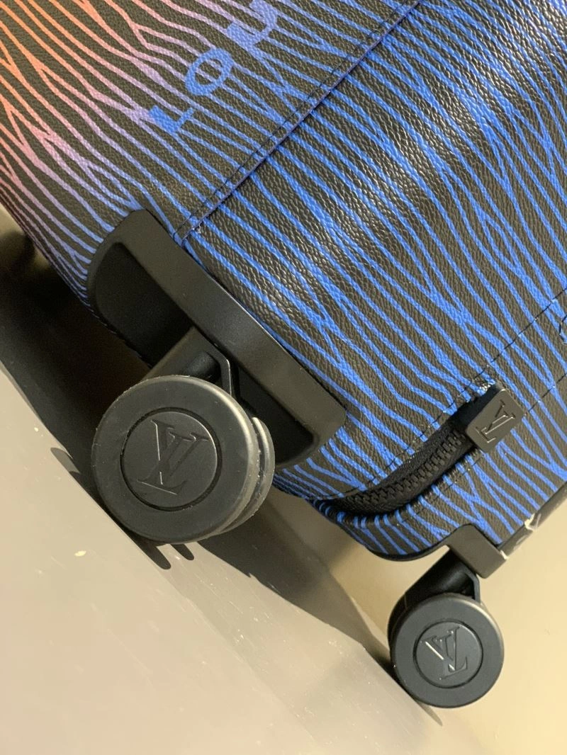 Flexible Louis Vuitton Suitcase 65197
