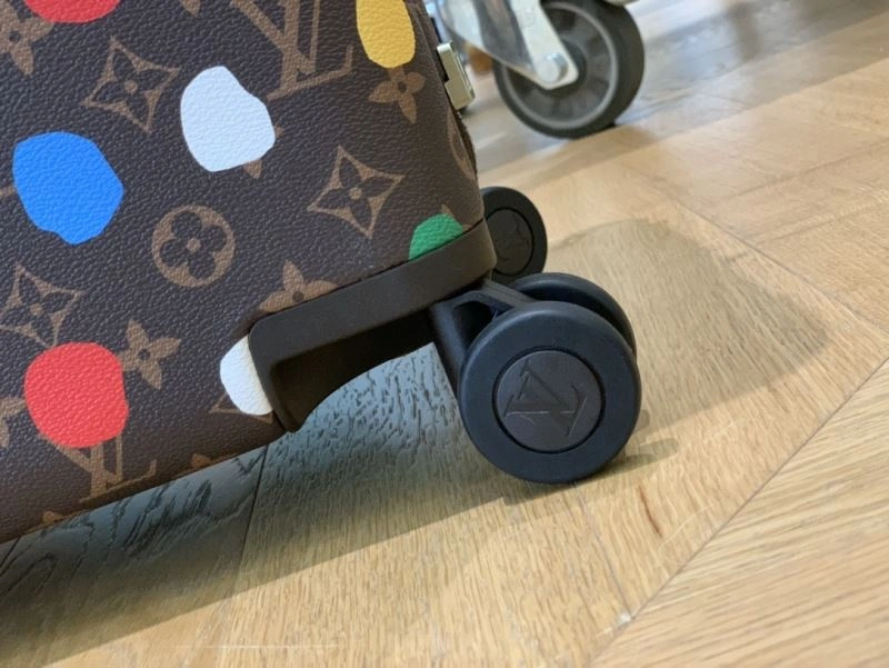 Comfortable Louis Vuitton Suitcase 65178