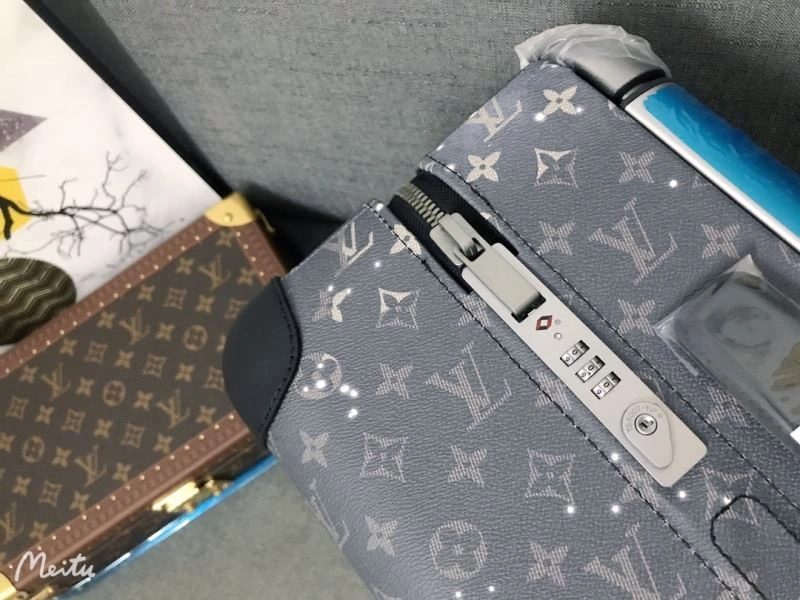 UrbanStyle Louis Vuitton Suitcase 65177