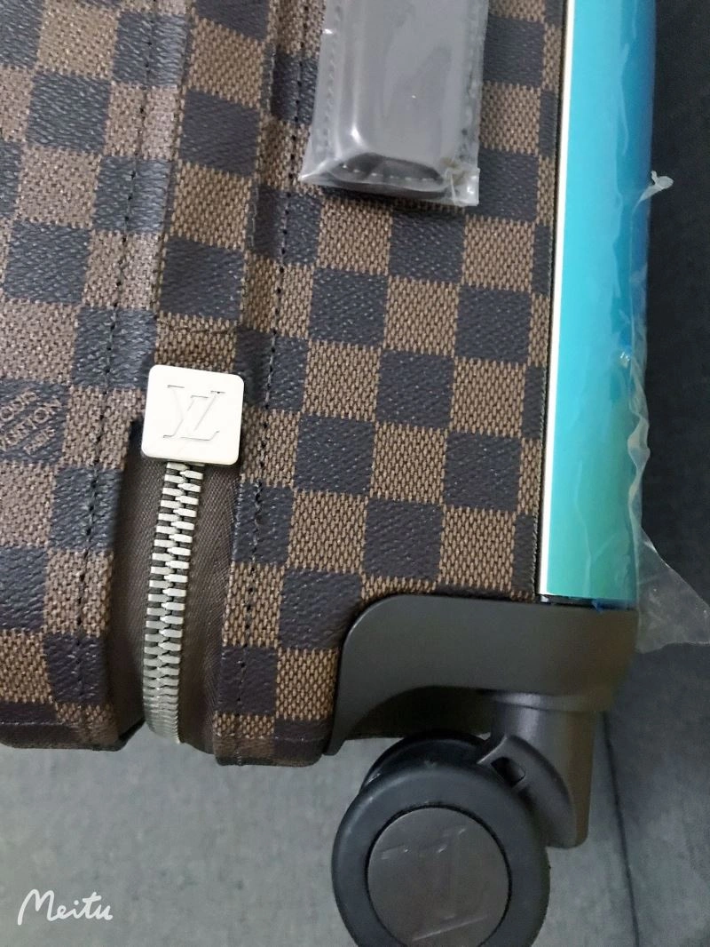 FlexibleFit Louis Vuitton Suitcase 65130