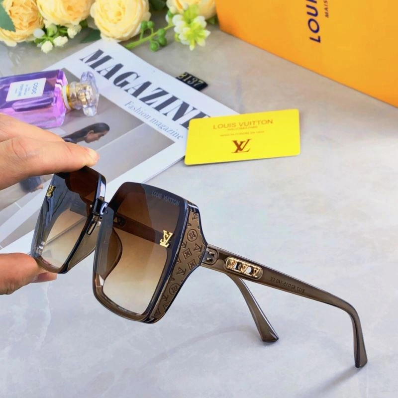 Bright Louis Vuitton Sunglasses 280794