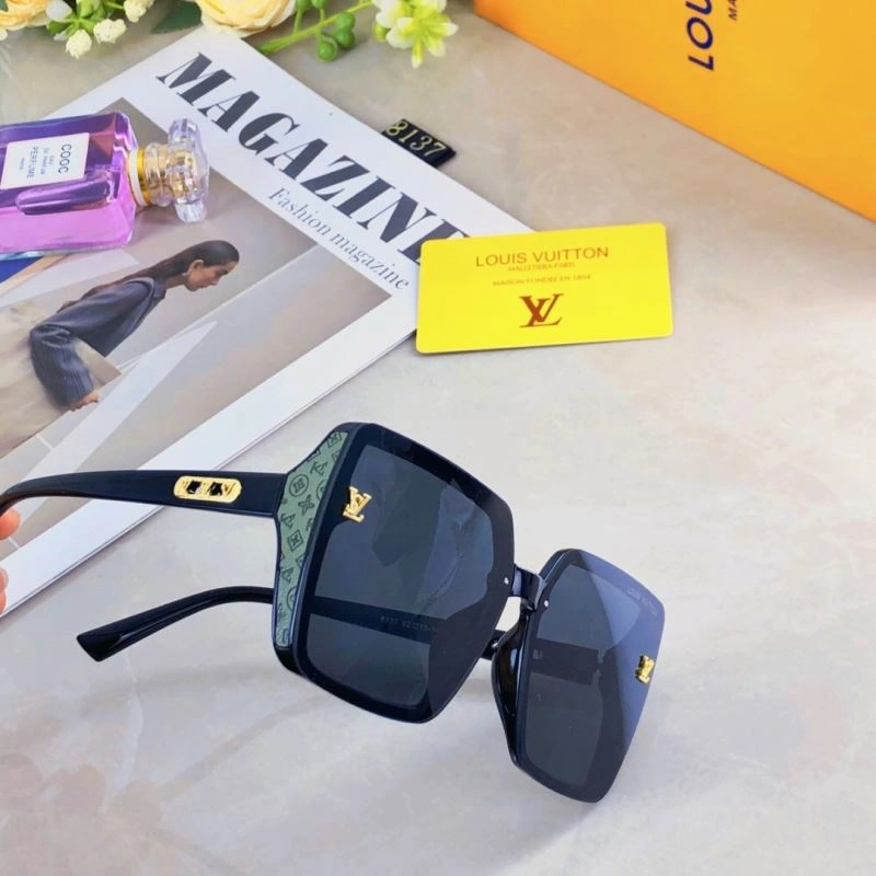 Bright Louis Vuitton Sunglasses 280794