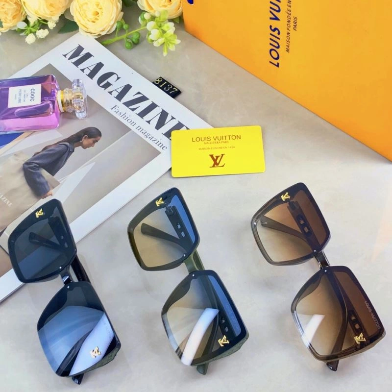 Bright Louis Vuitton Sunglasses 280794