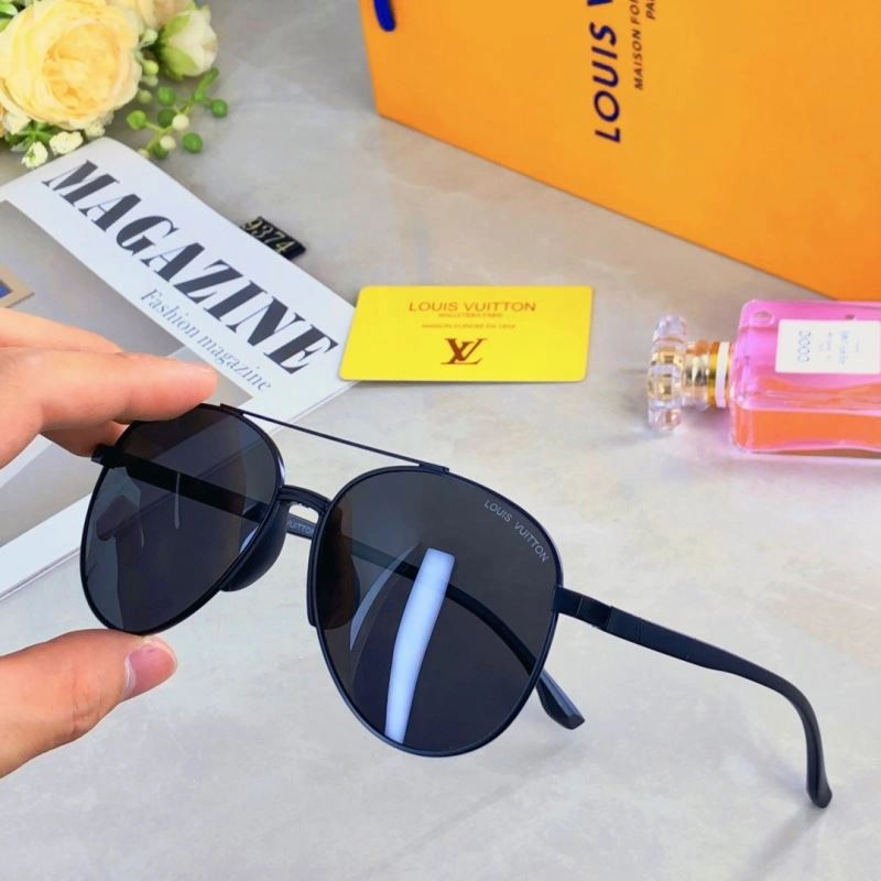 Louis Vuitton Sunglasses Chic 280782