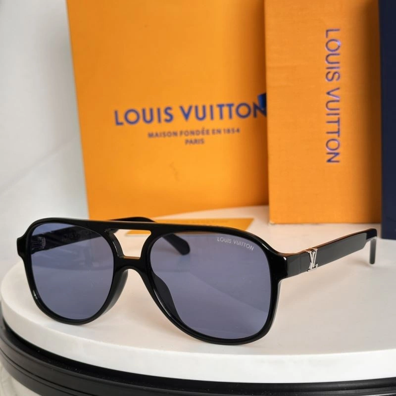 Supportive Louis Vuitton Sunglasses 280792