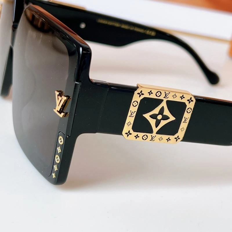 Louis Vuitton Sunglasses Colorful 280785
