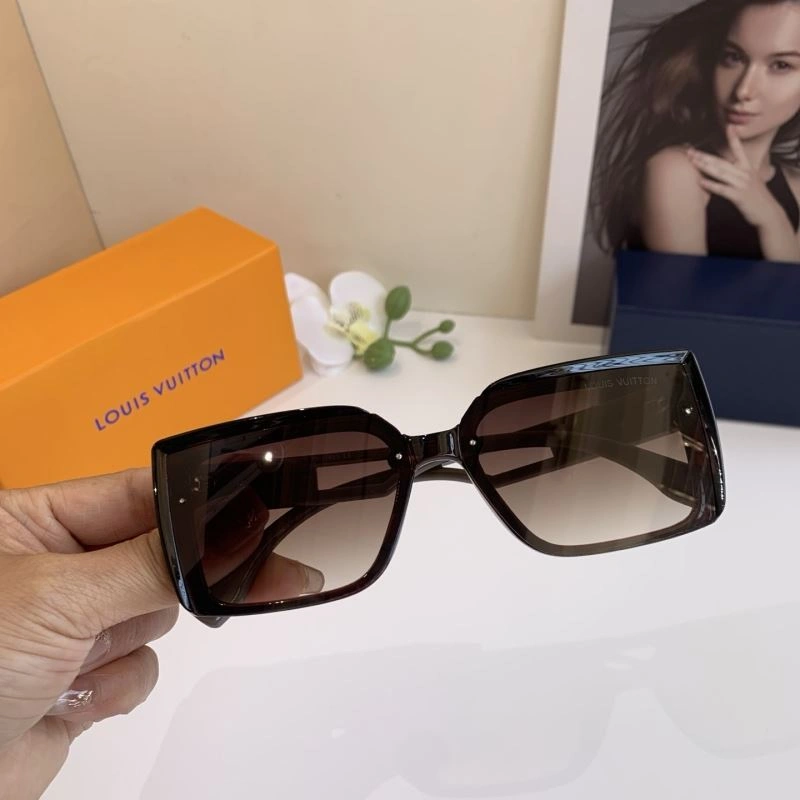 ZipUp Louis Vuitton Sunglasses 280761