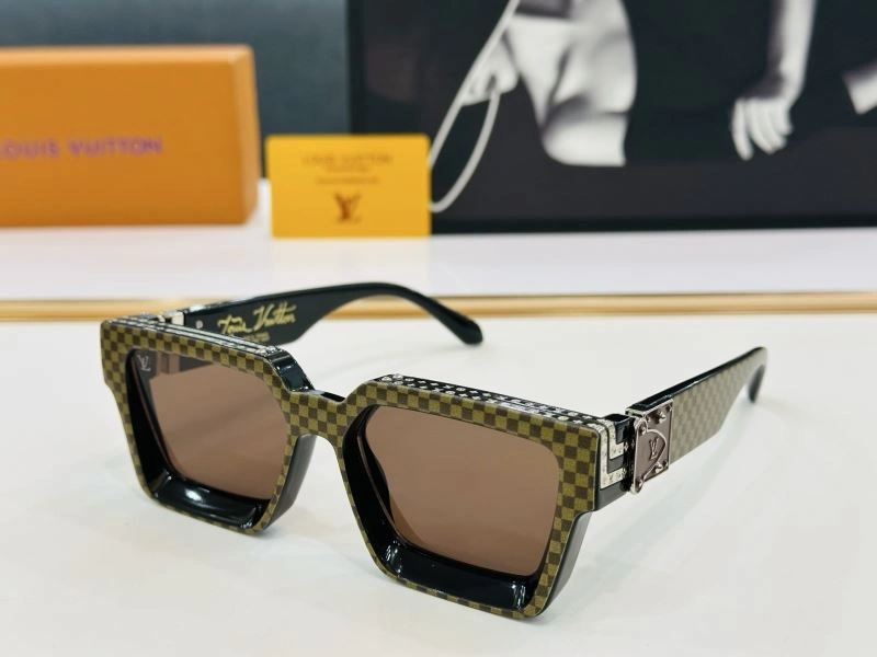 Snug Louis Vuitton Sunglasses 280760