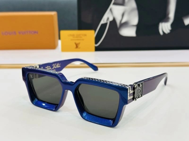 Snug Louis Vuitton Sunglasses 280760