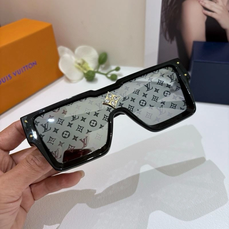 DailyWear Louis Vuitton Sunglasses 280731