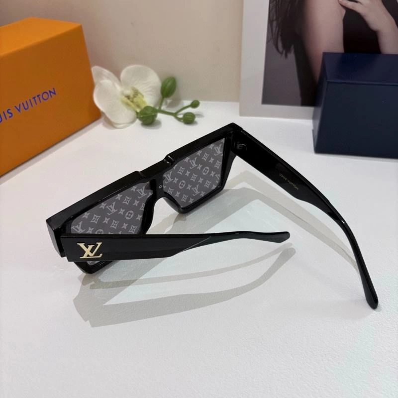 DailyWear Louis Vuitton Sunglasses 280731