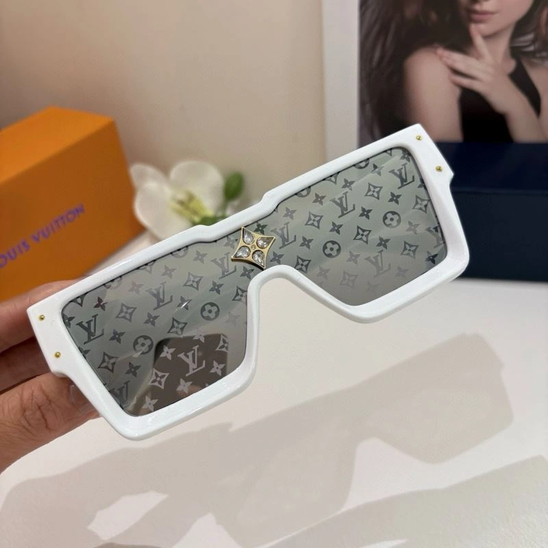 Louis Vuitton Sunglasses StreetReady 280732