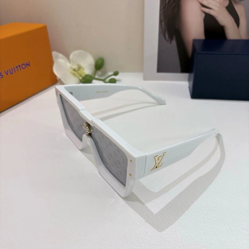 Louis Vuitton Sunglasses StreetReady 280732