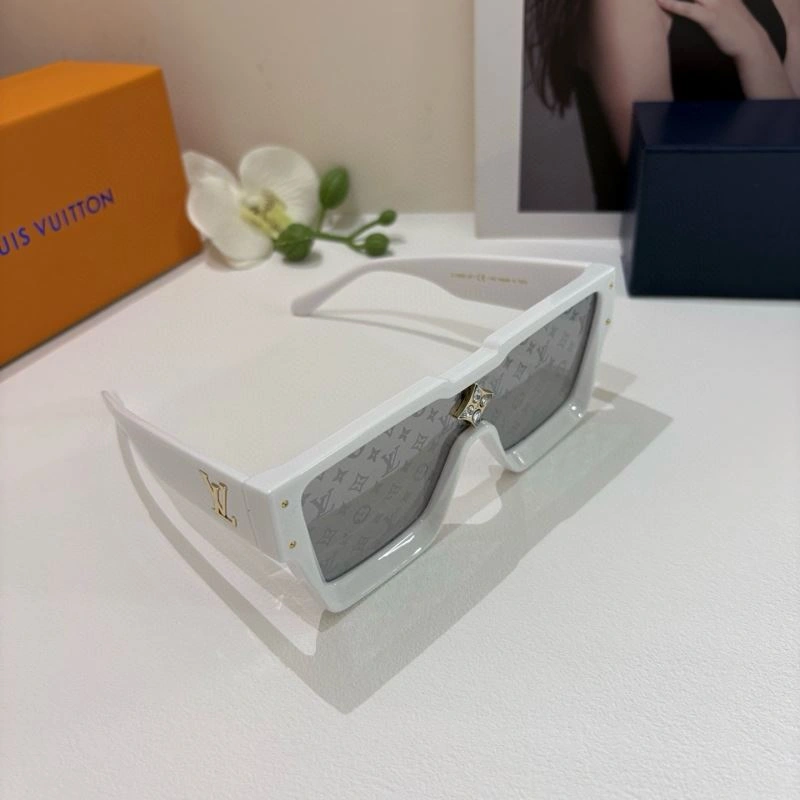Louis Vuitton Sunglasses StreetReady 280732