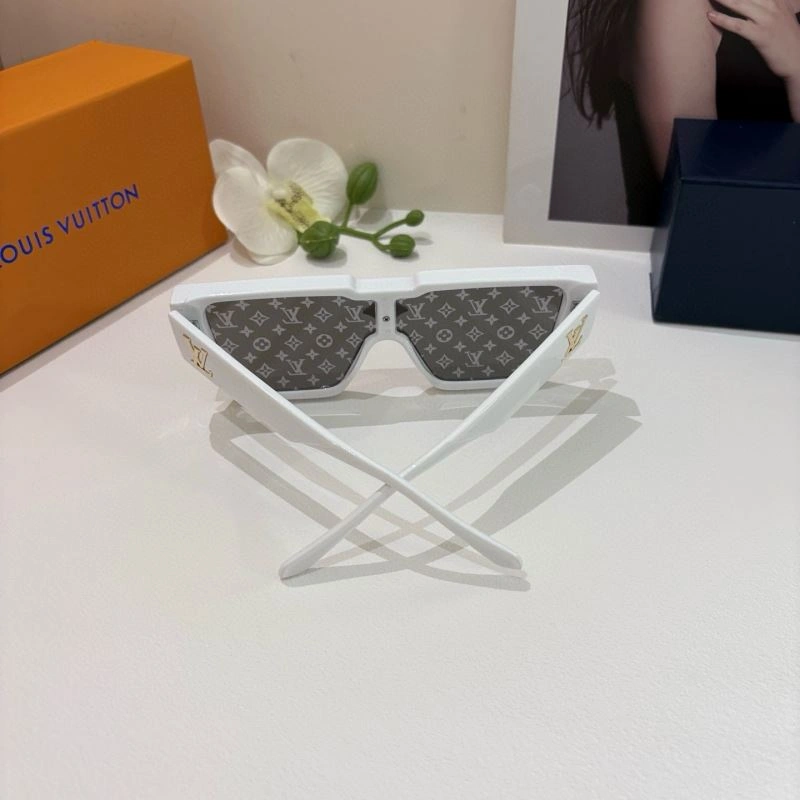 Louis Vuitton Sunglasses StreetReady 280732