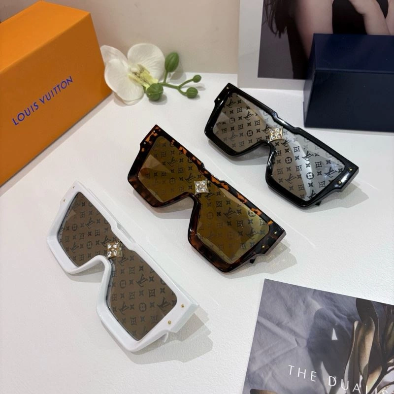 Louis Vuitton Sunglasses StreetReady 280732