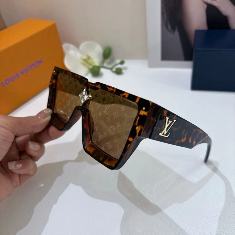 Unique Louis Vuitton Sunglasses 280738