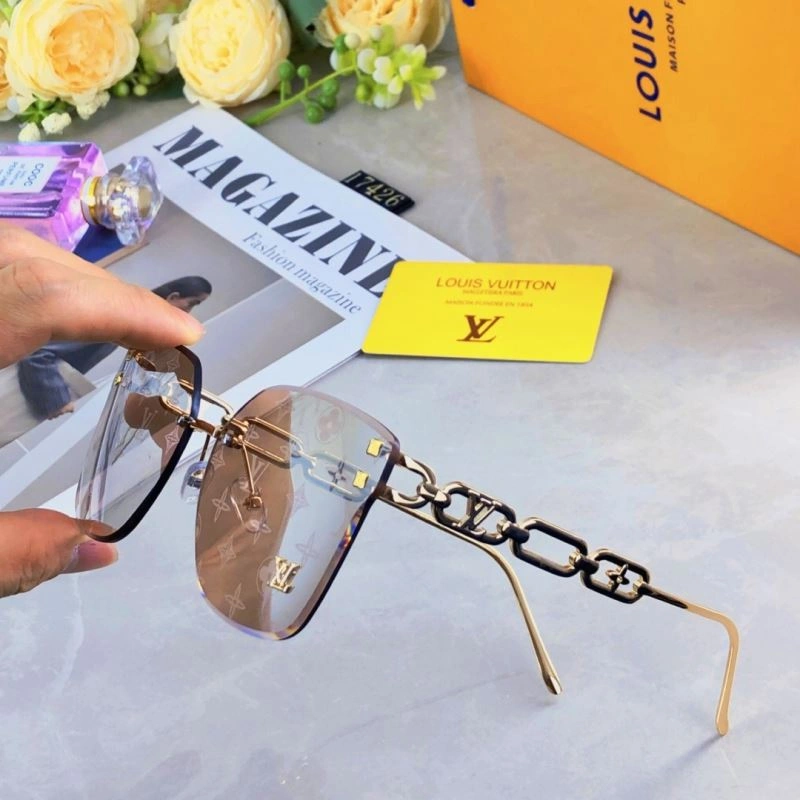 Louis Vuitton Sunglasses Bold 280747