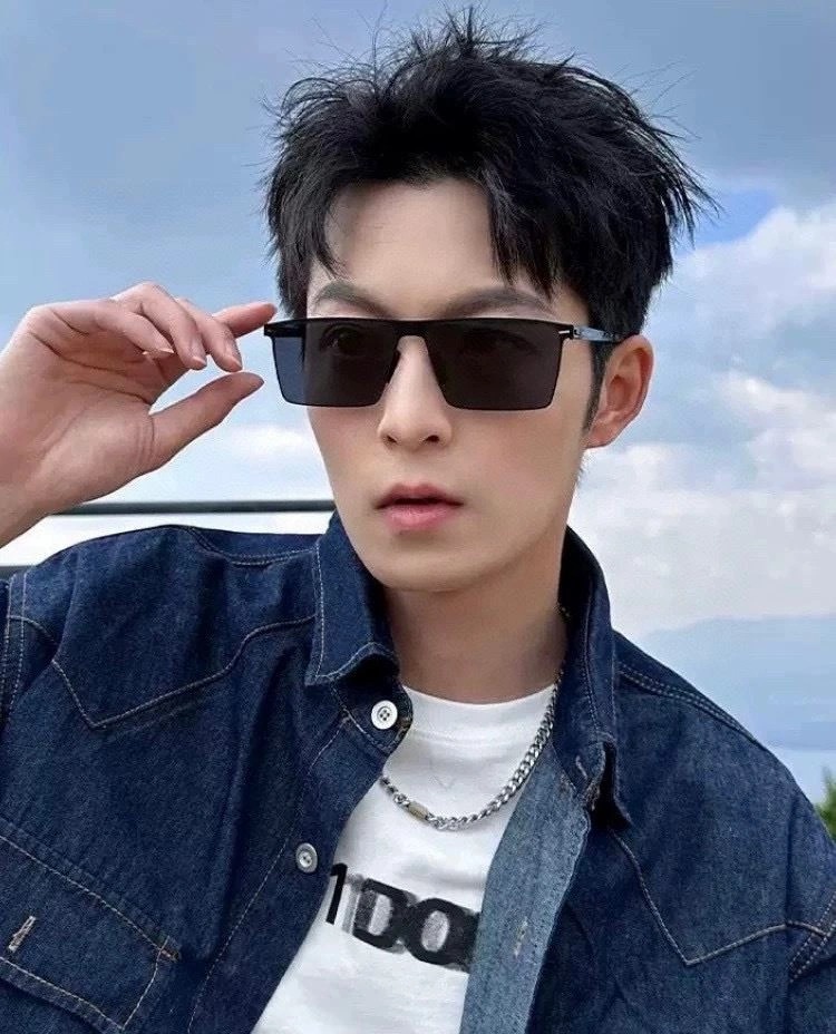 Louis Vuitton Sunglasses DailyWear 280730