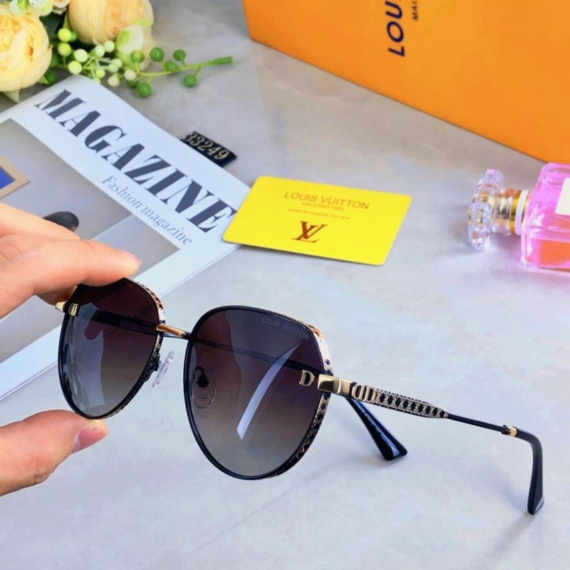 Louis Vuitton Sunglasses Compact 280754