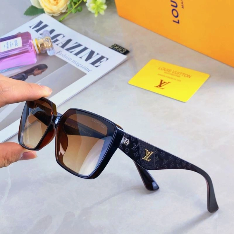 Louis Vuitton Sunglasses ModernLook 280740