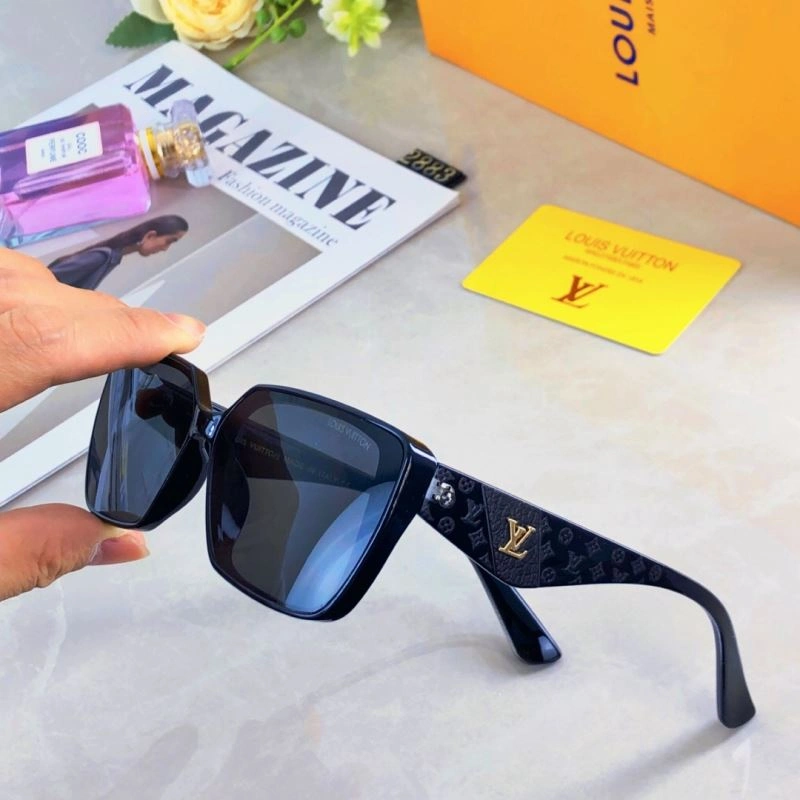 Louis Vuitton Sunglasses ModernLook 280740
