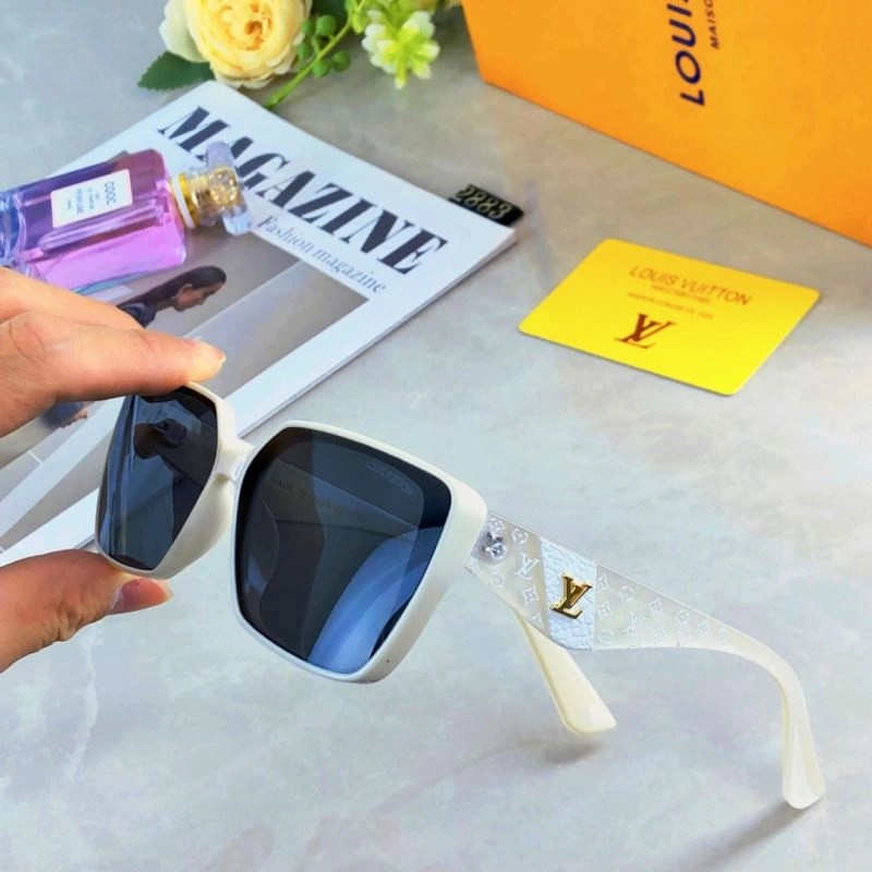 Louis Vuitton Sunglasses ModernLook 280740