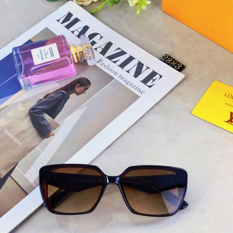 Louis Vuitton Sunglasses ModernLook 280740