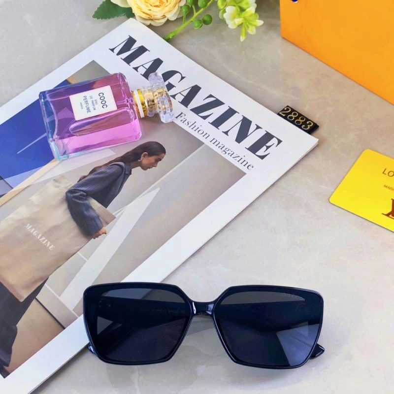 Louis Vuitton Sunglasses ModernLook 280740
