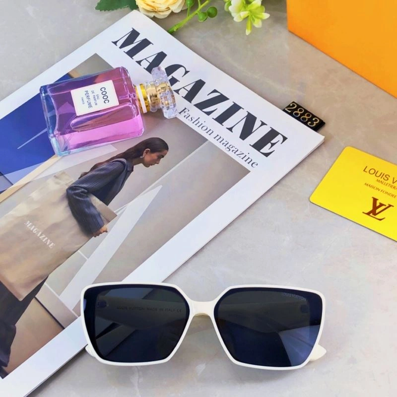 Louis Vuitton Sunglasses ModernLook 280740