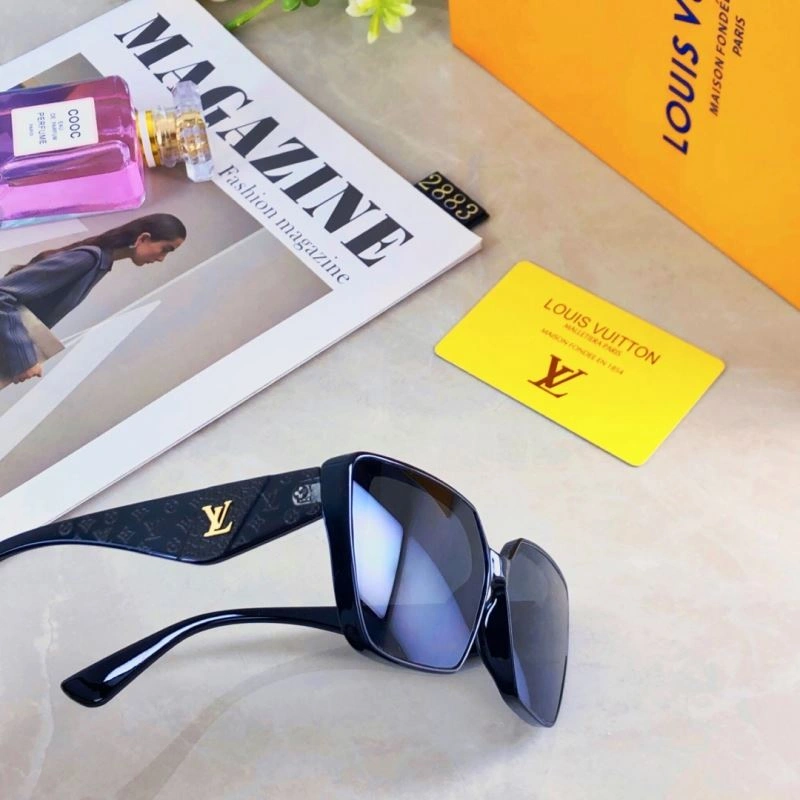 Louis Vuitton Sunglasses ModernLook 280740