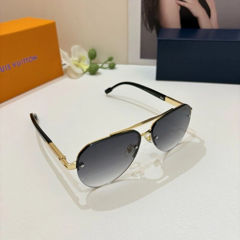Seasonal Louis Vuitton Sunglasses 280725