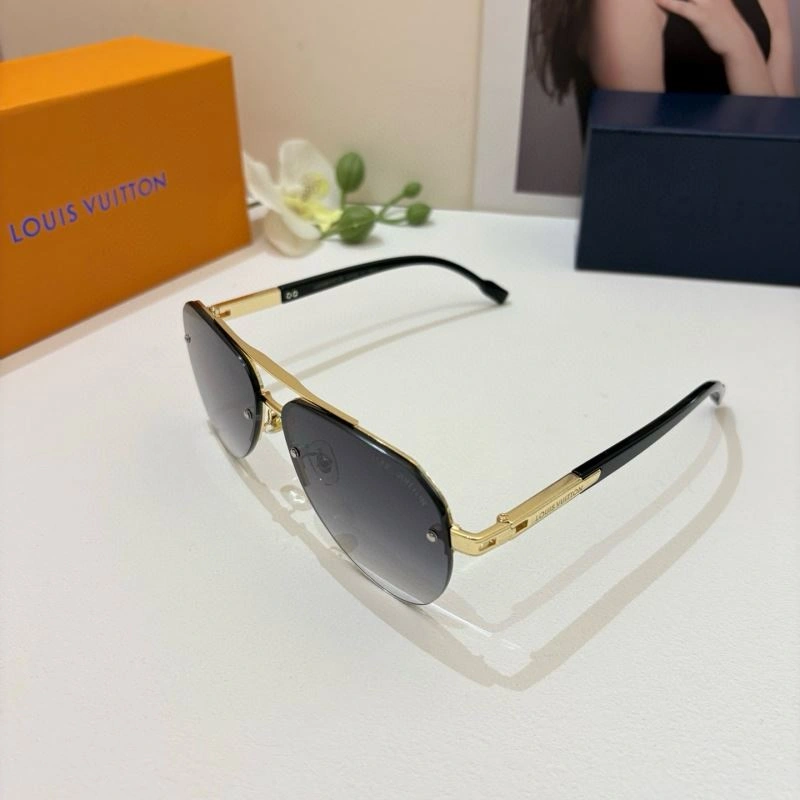 Seasonal Louis Vuitton Sunglasses 280725
