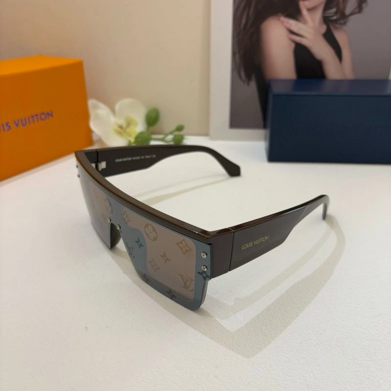 FashionForward Louis Vuitton Sunglasses 280715