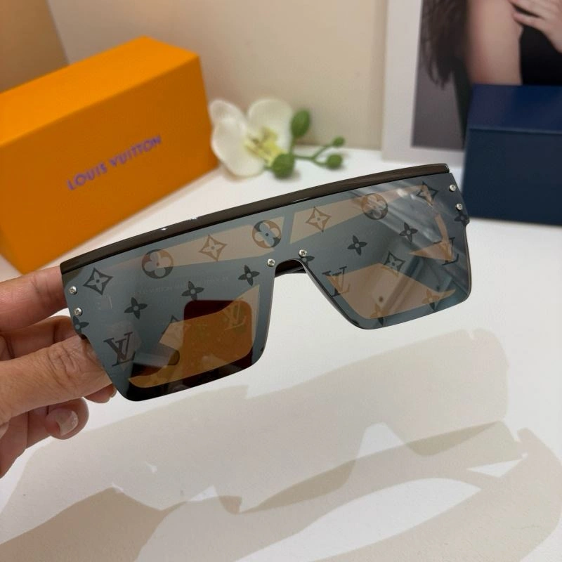 FashionForward Louis Vuitton Sunglasses 280715