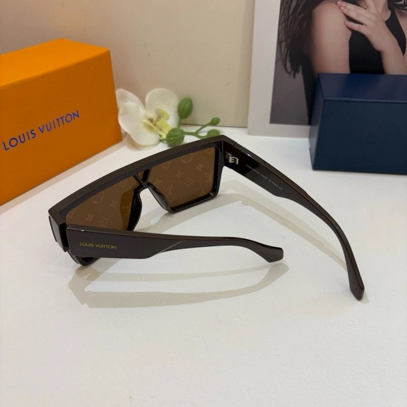 FashionForward Louis Vuitton Sunglasses 280715