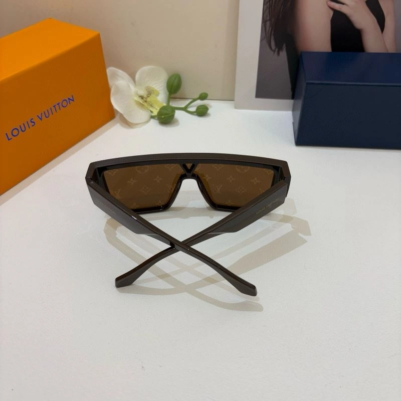 FashionForward Louis Vuitton Sunglasses 280715