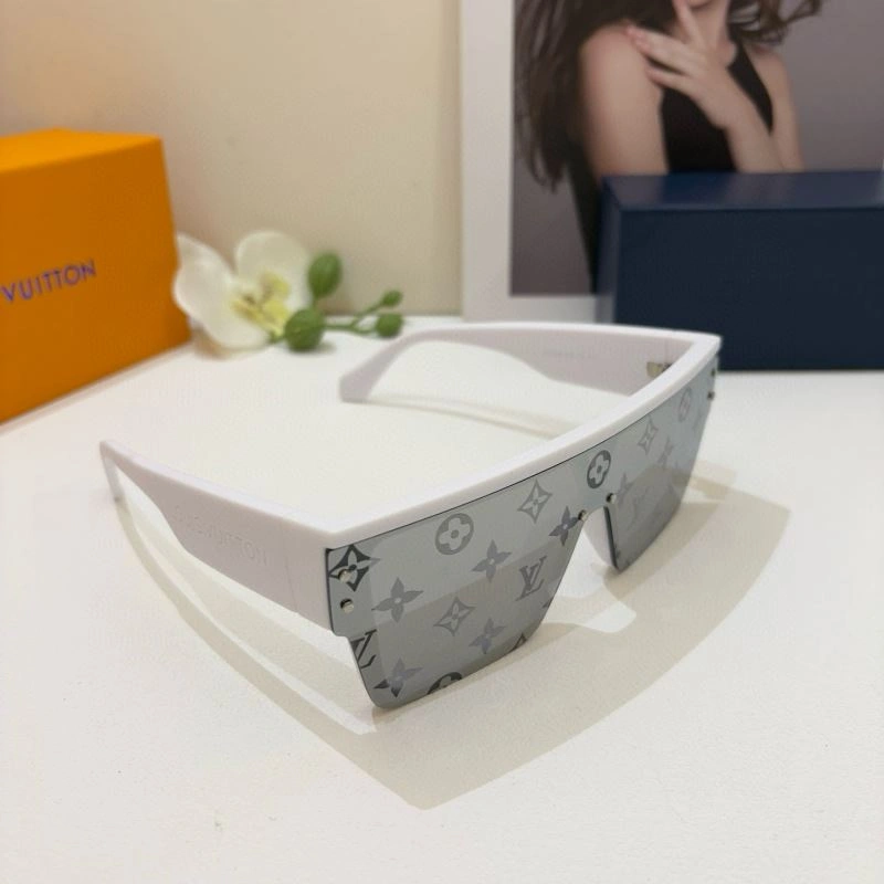 Louis Vuitton Sunglasses AllSeason 280699